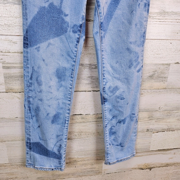 Levi's Womens Wedgie Straight Leg High Rise Bleach Wash Jeans 25 Casual Chic - Picture 11 of 13